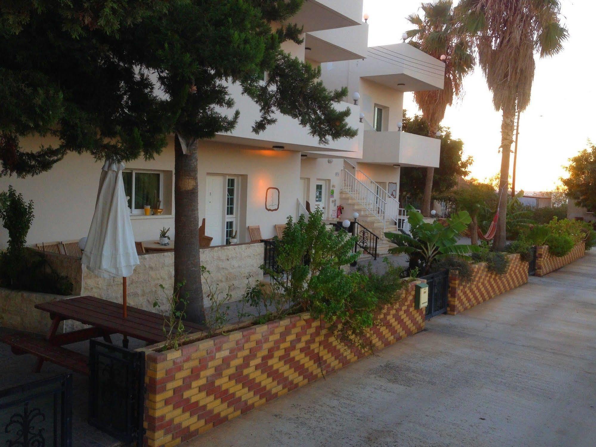 Astrofegia Apartments Near The Sea Agia Marina  Luaran gambar